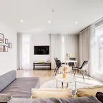 Glamorous 2-Bedroom Condo In Downtown Montreal 206