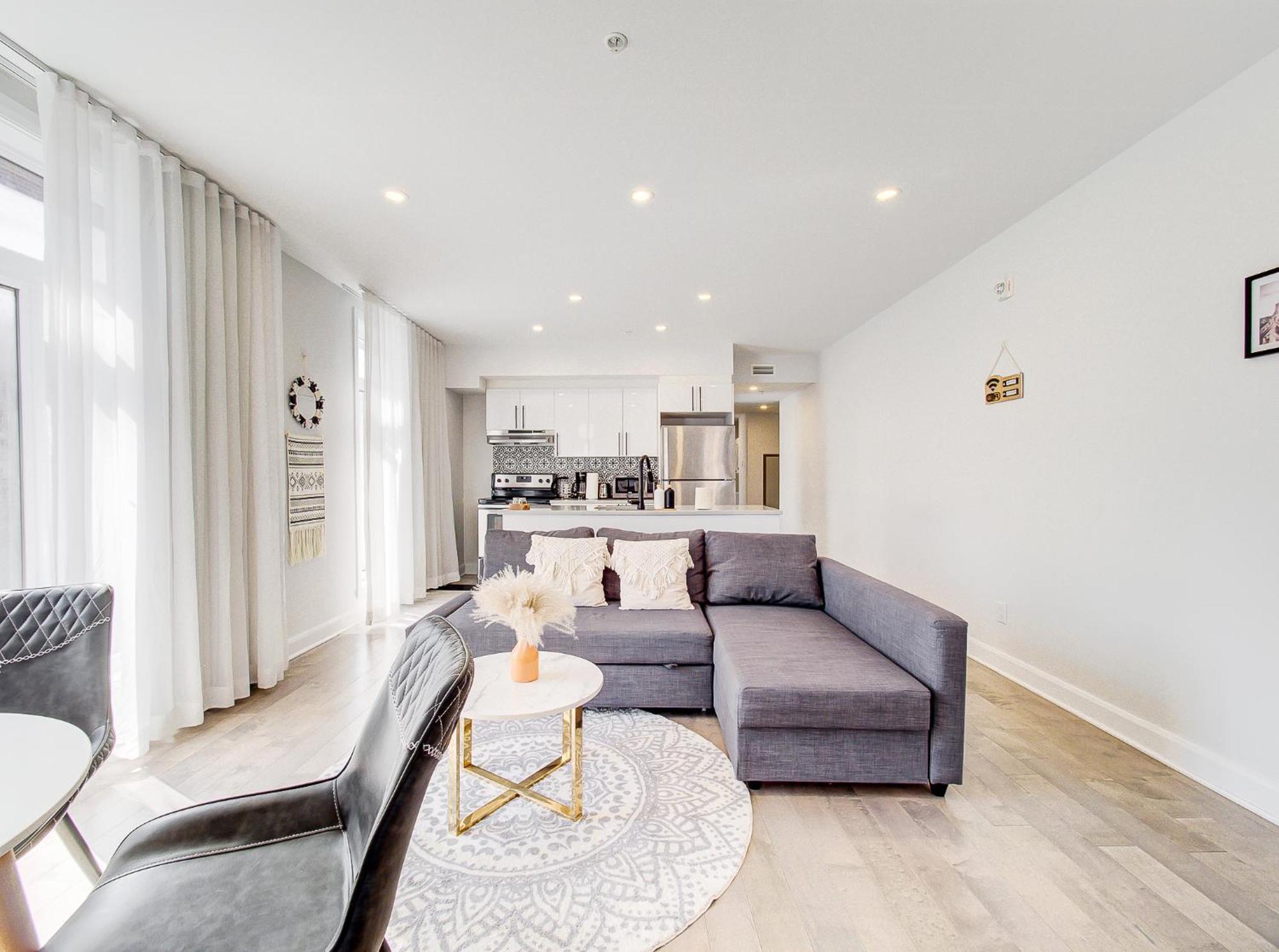 Apartment Glamorous 2-bedroom In Downtown 206