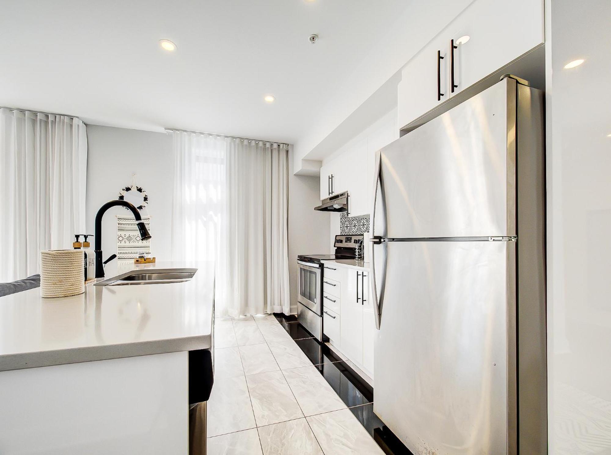 Apartment Glamorous 2-bedroom In Downtown 206 *
