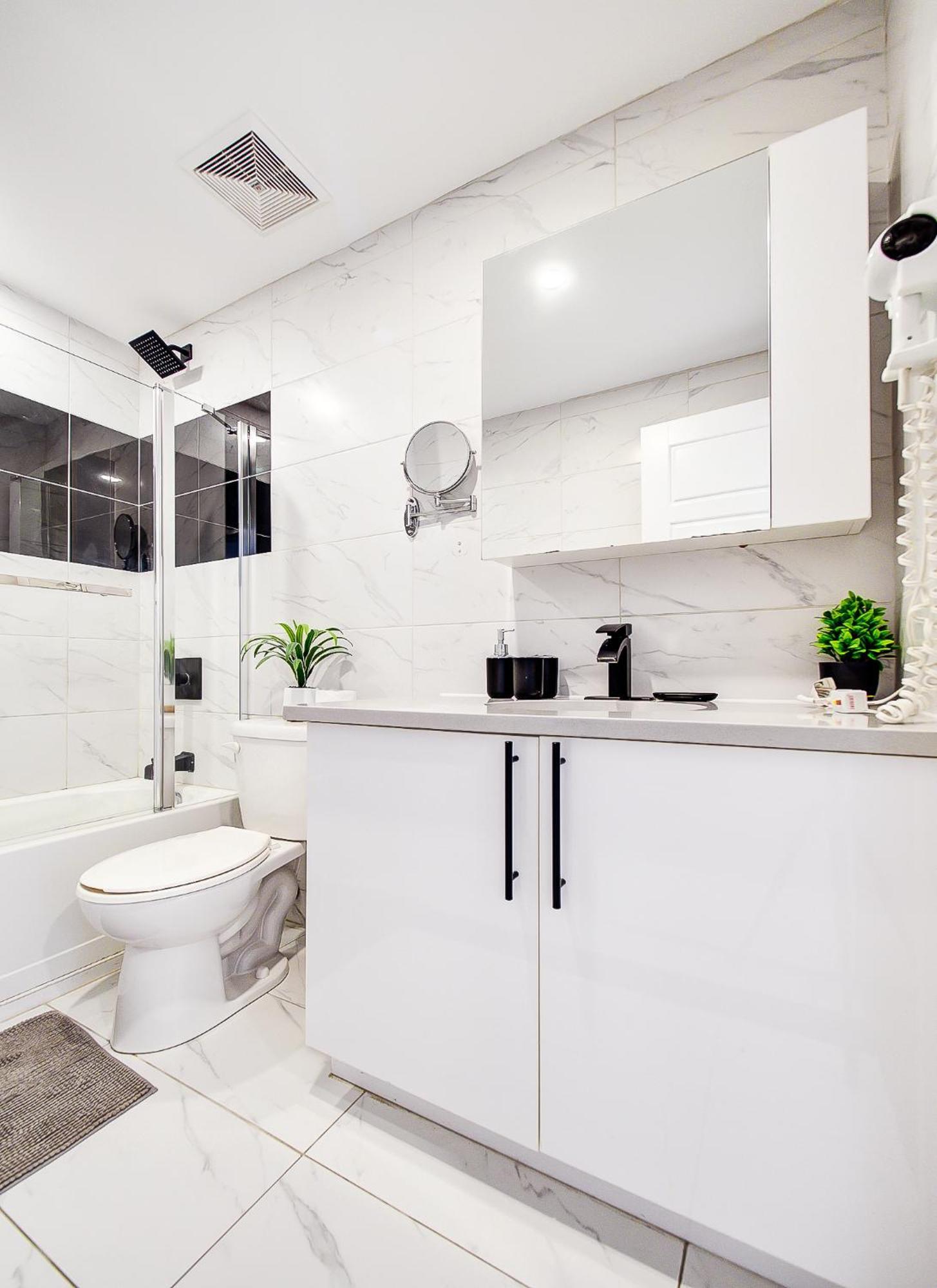 Apartment Glamorous 2-bedroom In Downtown 206 Montreal